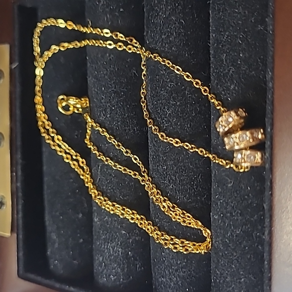 Gold tone necklace 9" pendant- rhinestones